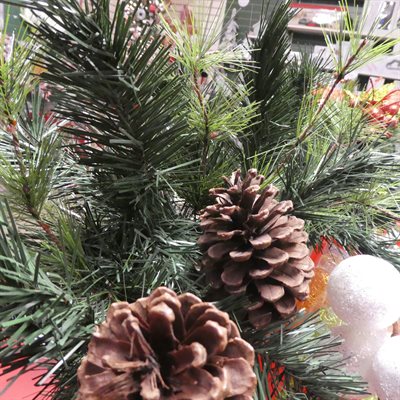 GUIRLANDE 12 'X 9" EN SAPIN